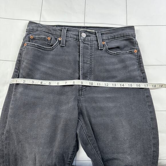 Levi's Jeans Womens 29 Washed Black Wedgie Straight Leg Button Fly Ripped Knee - Picture 10 of 14